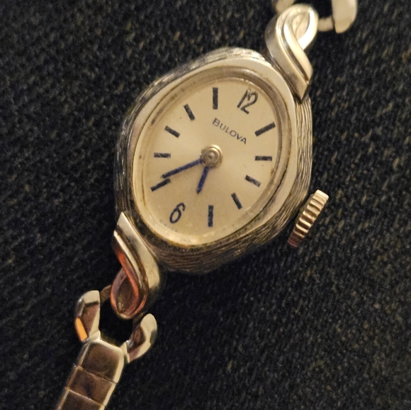 Vintage Bulova N1 Women\'s Silver Watch
